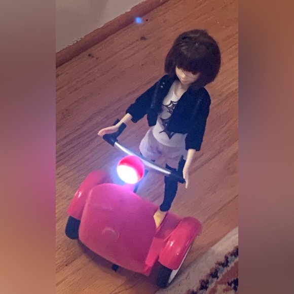 Smart Gurlz 12 in doll Siggy robot w chargeable scooter. Interactive app. - Picture 2 of 3
